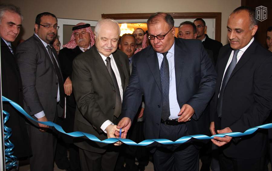 HE. Dr. Talal Abu-Ghazaleh inaugurates a knowledge station at Fuhais Youth Club which was established by Talal Abu-Ghazaleh Organization in the presence of the club director Ayman Samawi 