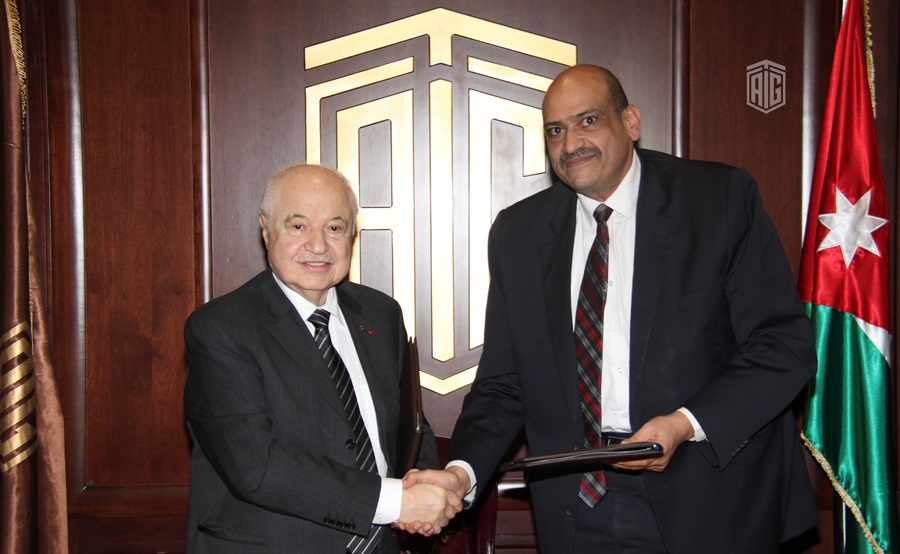 Talal Abu-Ghazaleh Professional Training Group and the Eastern Mediterranean Public Health Network (EMPHNET) sign a Memorandum of Understanding to cooperate in providing training services for staff working in the health sector. 