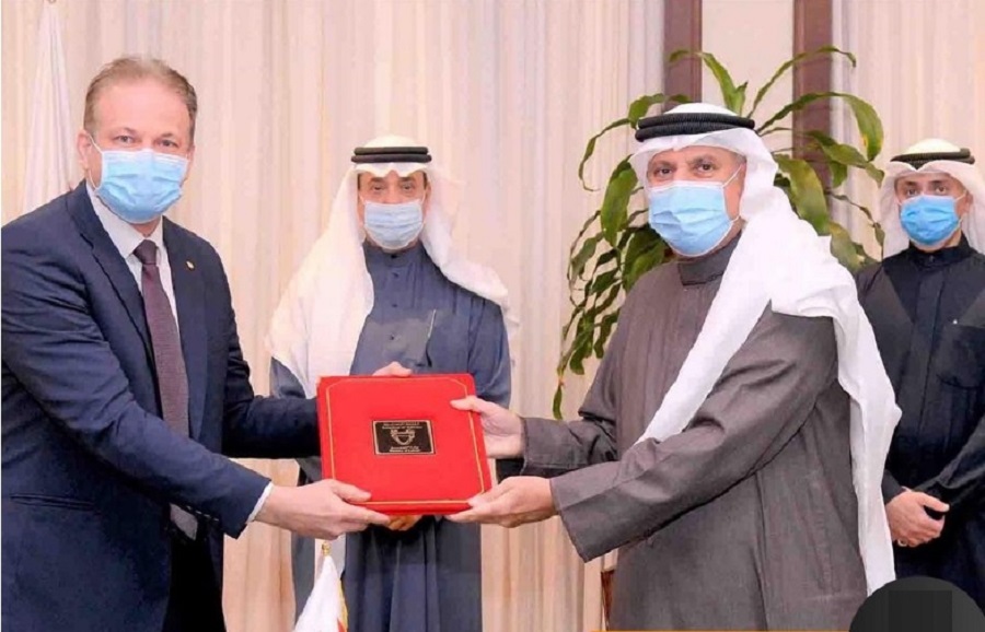 اتفاق تعاون بين أبوغزاله ووزارة العمل البحرينية لتدريب الباحثين عن عمل