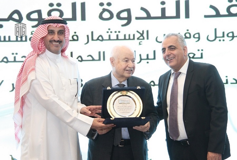 تكريم الدكتور طلال أبوغزاله من الجمعية العربية للضمان الاجتماعي ومنظمة العمل العربية