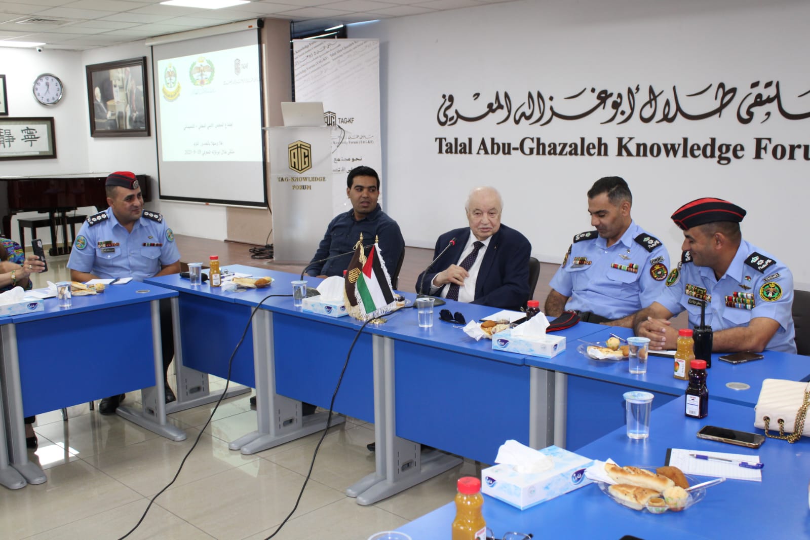 ‘Abu-Ghazaleh Knowledge Forum’ Hosts Annual Meeting of Shmeisani District’s Local Security Council 