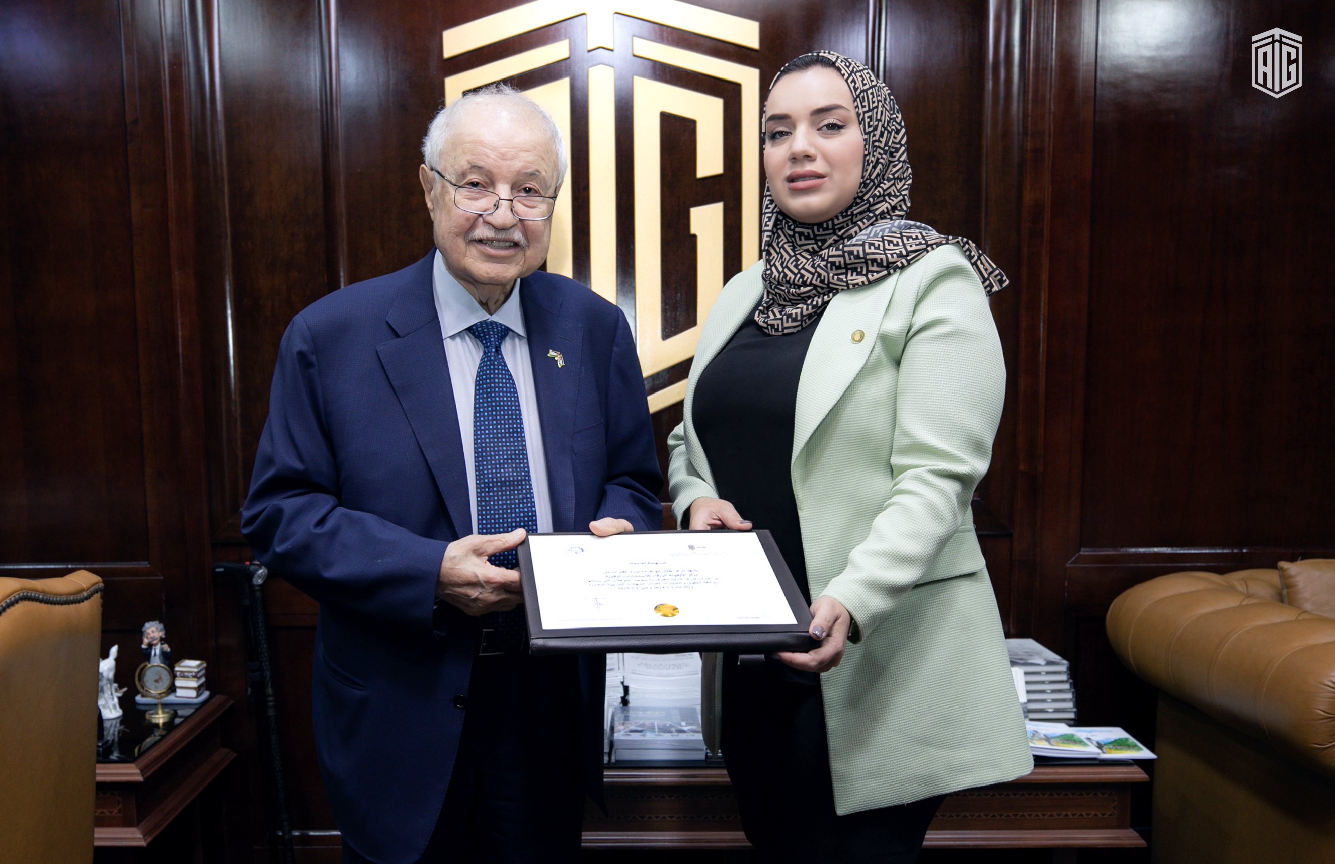 Dr. Abu-Ghazaleh Presents Accreditation Certificates to ‘Blue Icon’ and ‘Creative Network’ Training Centers