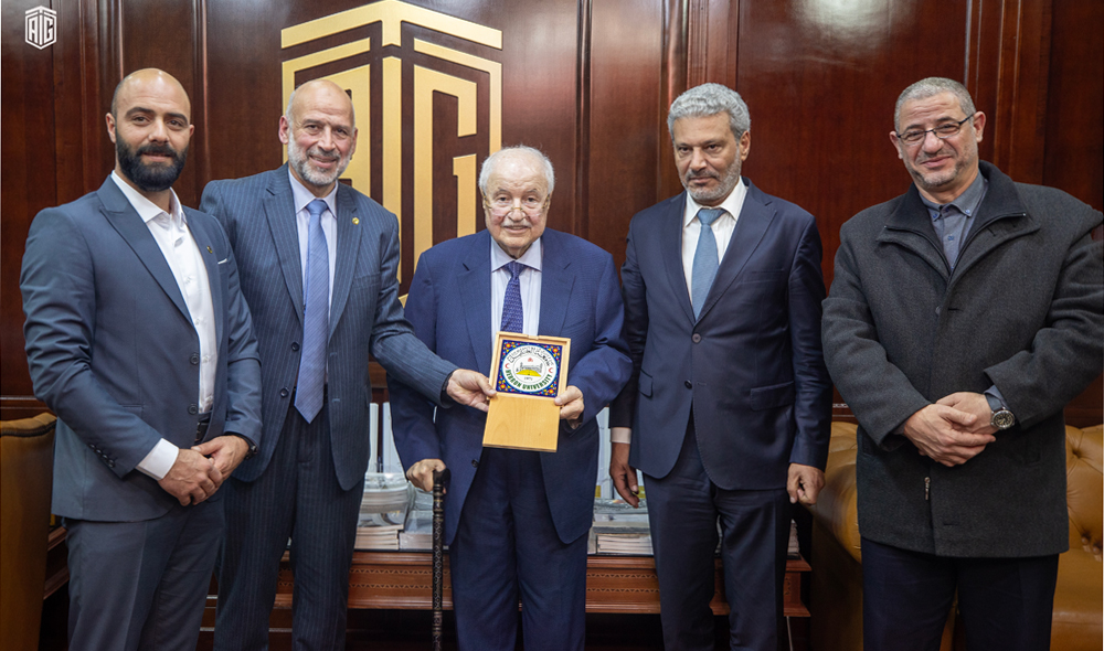 Dr. Abu-Ghazaleh Receives a Delegation from Al-Khaleel University