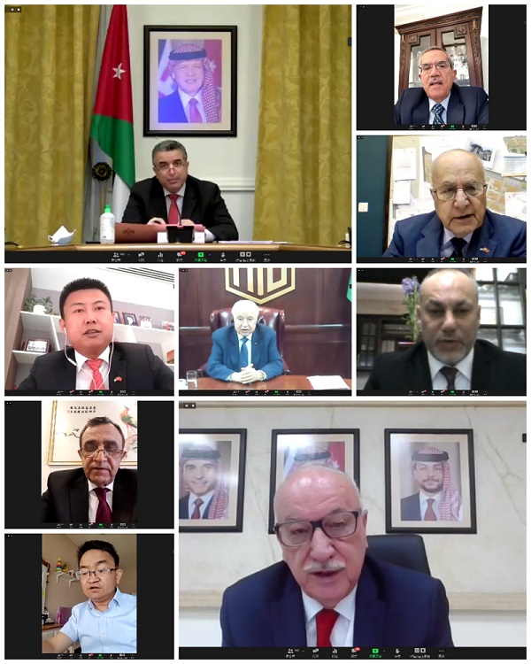 احتفالا بمرور 45 عاما على العلاقات الدبلوماسية الصينية الأردنية الدكتور طلال أبوغزاله يؤكد عمق العلاقات الصينية الأردنية ويدعو إلى التعاون بمشاريع لتعزيز البنية التحتية